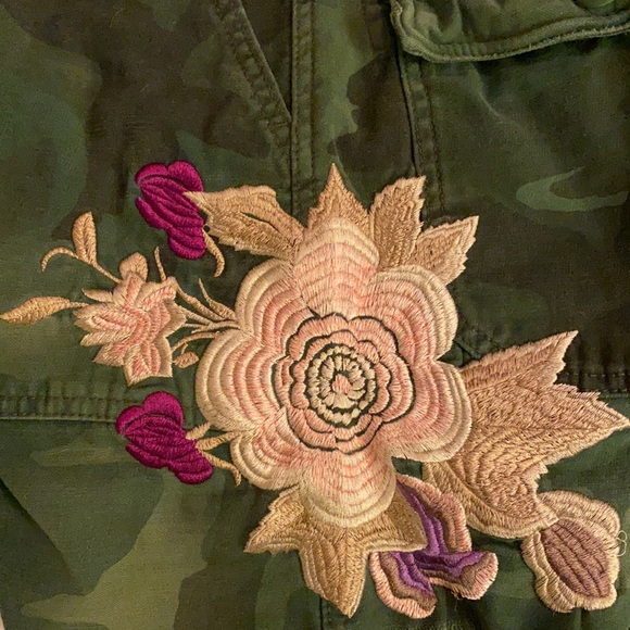 Free People Embroidered Scout Shorts Green - Picture 4 of 10